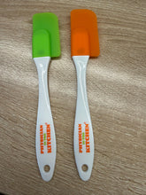 Load image into Gallery viewer, Physician In The Kitchen Mini Spatula